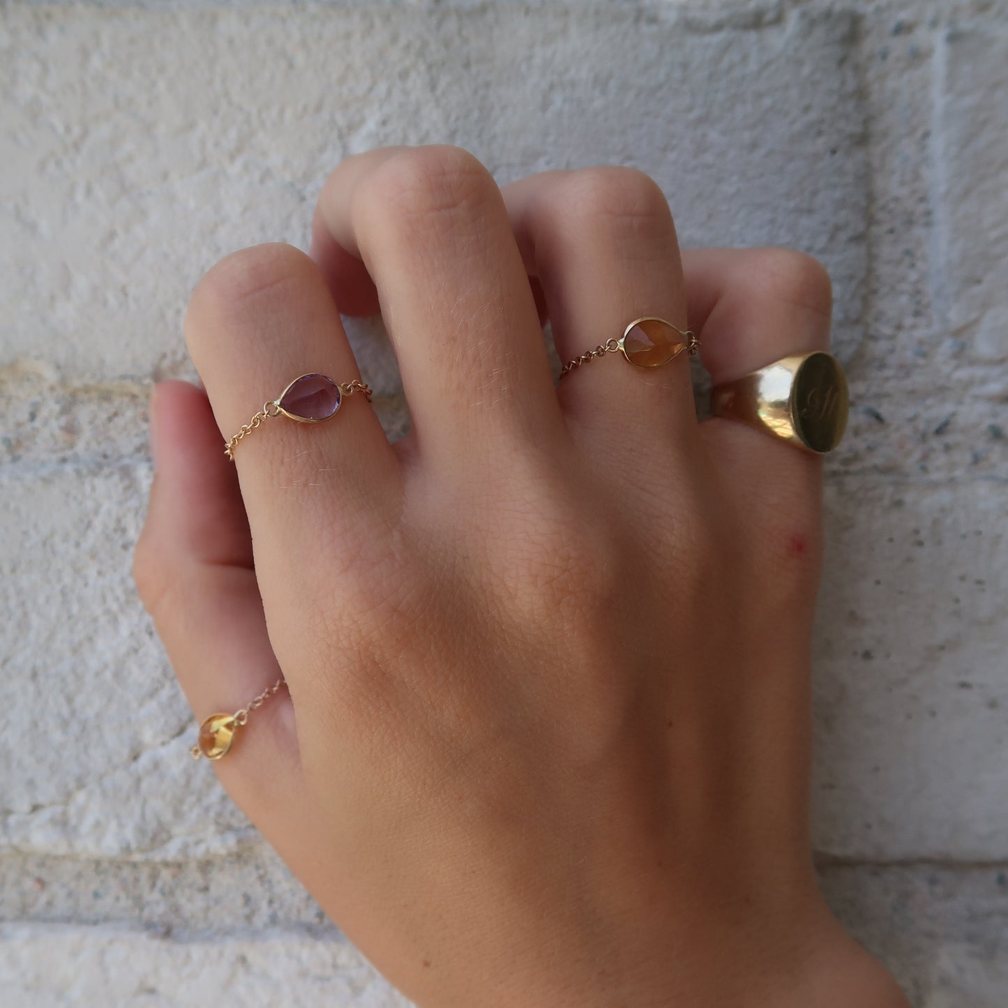 14K YELLOW GOLD TEARDROP GEMSTONE CHAIN RING