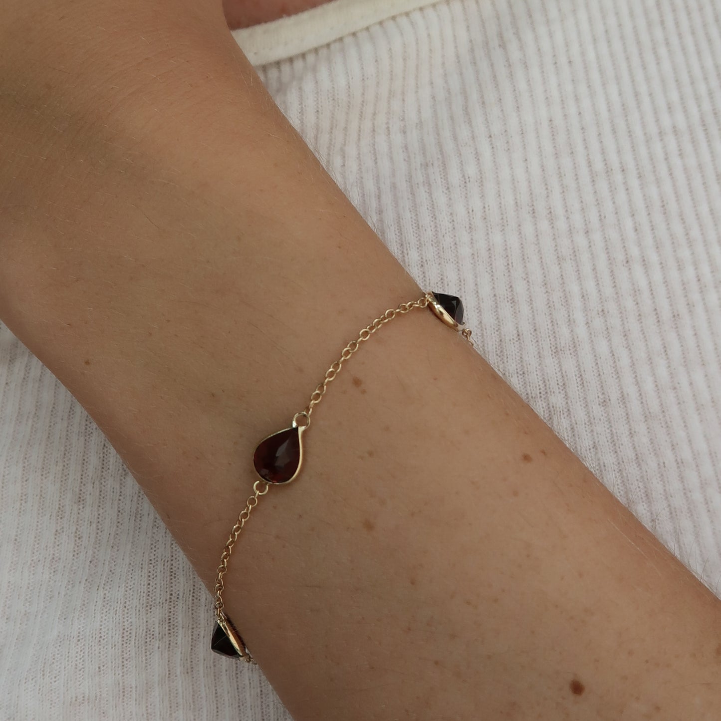 14K TEARDROP GEMSTONE CHAIN BRACELET