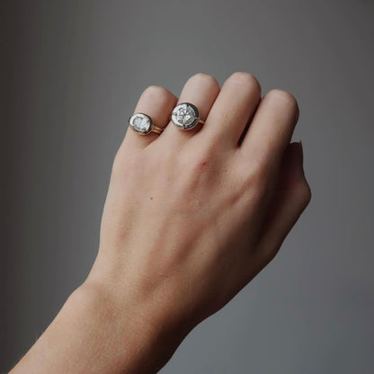 Ribbed 1ct East- West Oval Diamond Saucer Ring