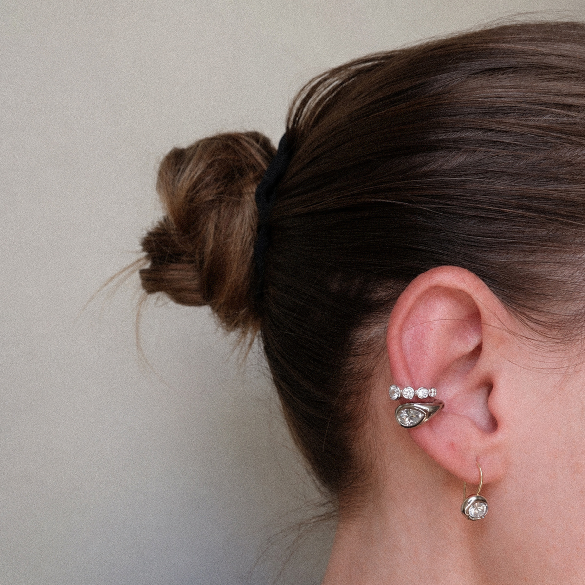 Strummer Pear Diamond Ear Cuff