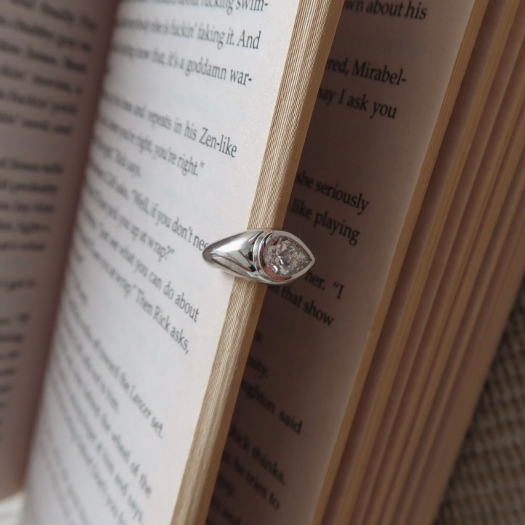 Strummer Pear Diamond Ear Cuff