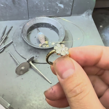 1ct Diamond Daisy Ring